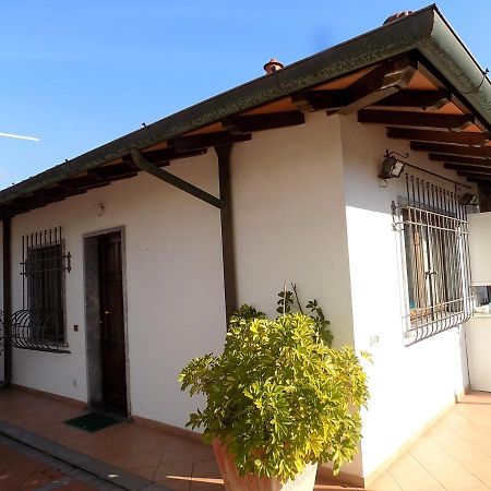 Casa Nuccia Gentili David Aparthotel Marina di Massa Exteriör bild